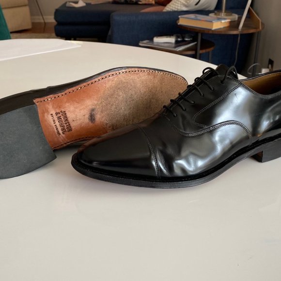 Johnstone and Murphy 10.5 Cap Toe Oxford - Picture 4 of 4